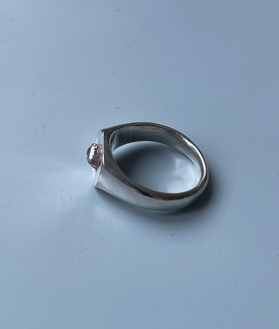 Diamond crest ring